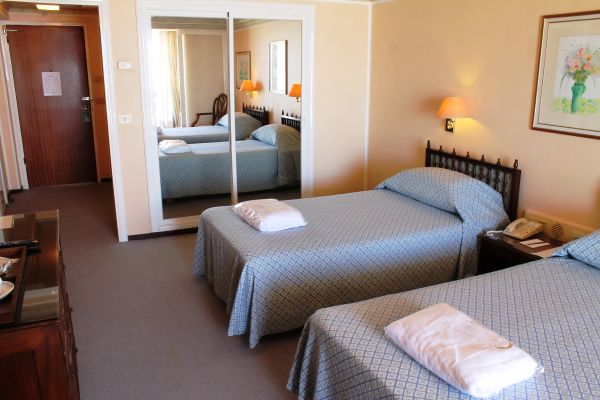 Hotel Al Bustan (Beirut)